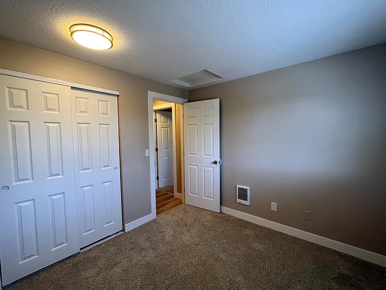 706 Browning Ave S #6 — Photo 19