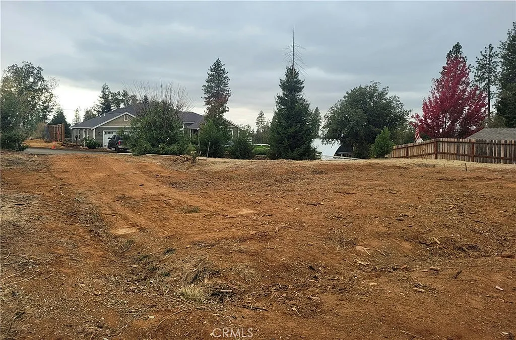 1883 Arrowhead Dr photo 1