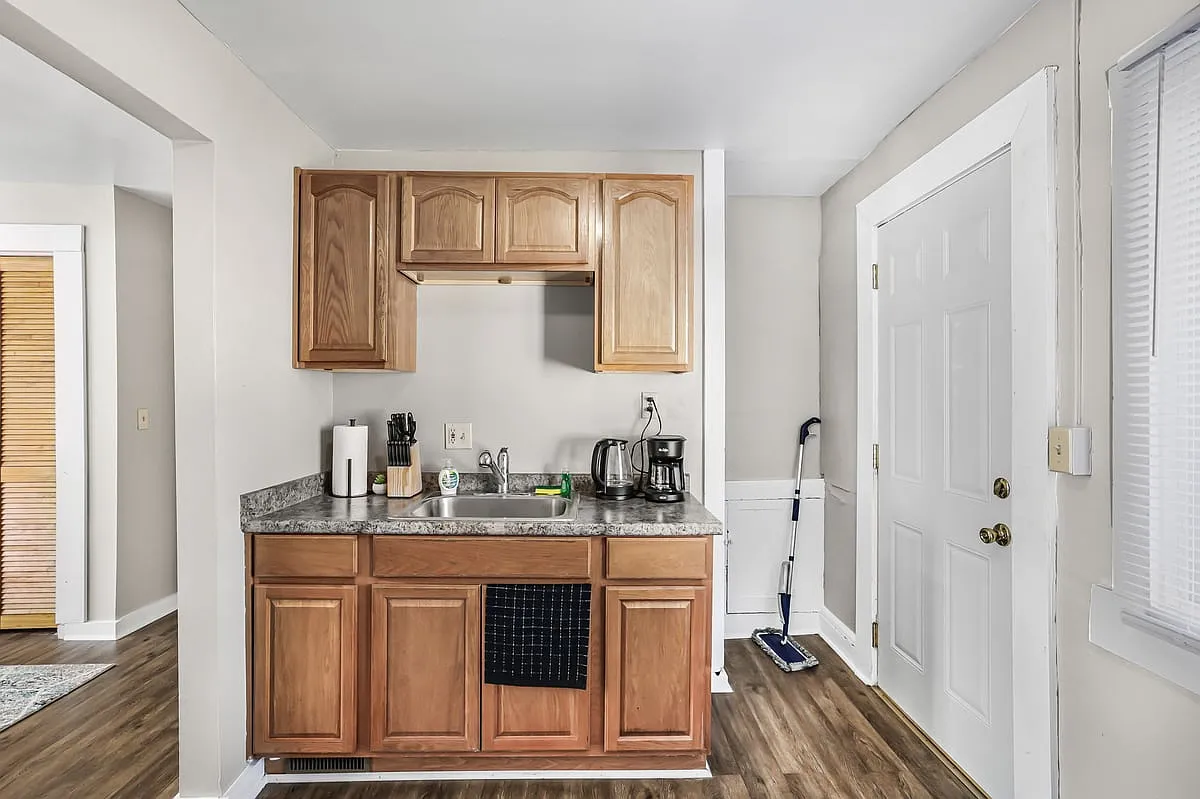 288 East 12th Avenue -4 — Photo 2