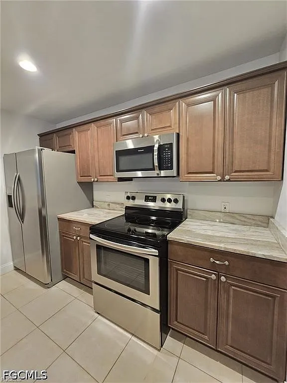 3 bed, 2.0 bath, 1200 sqft, $1,850 — Photo 4