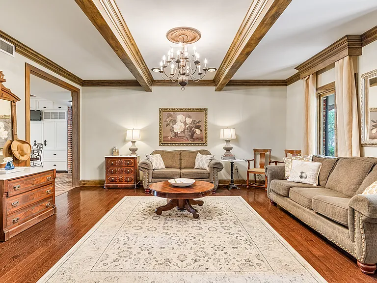 3400 Deborah Dr — Photo 39
