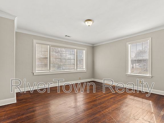 4th image of 1093 N Watkins St