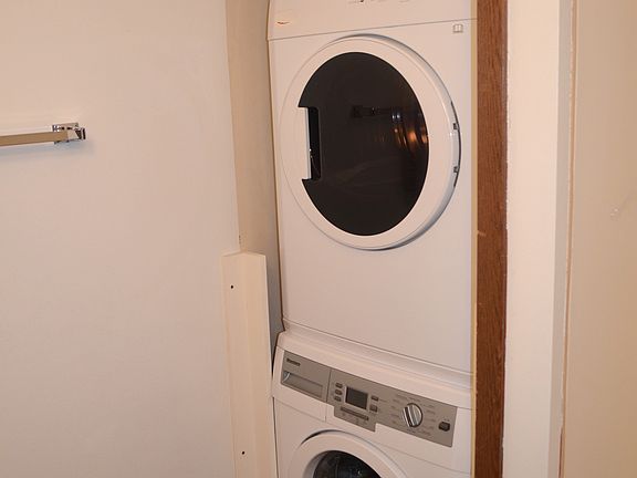 5th image of 2284 Long Ave