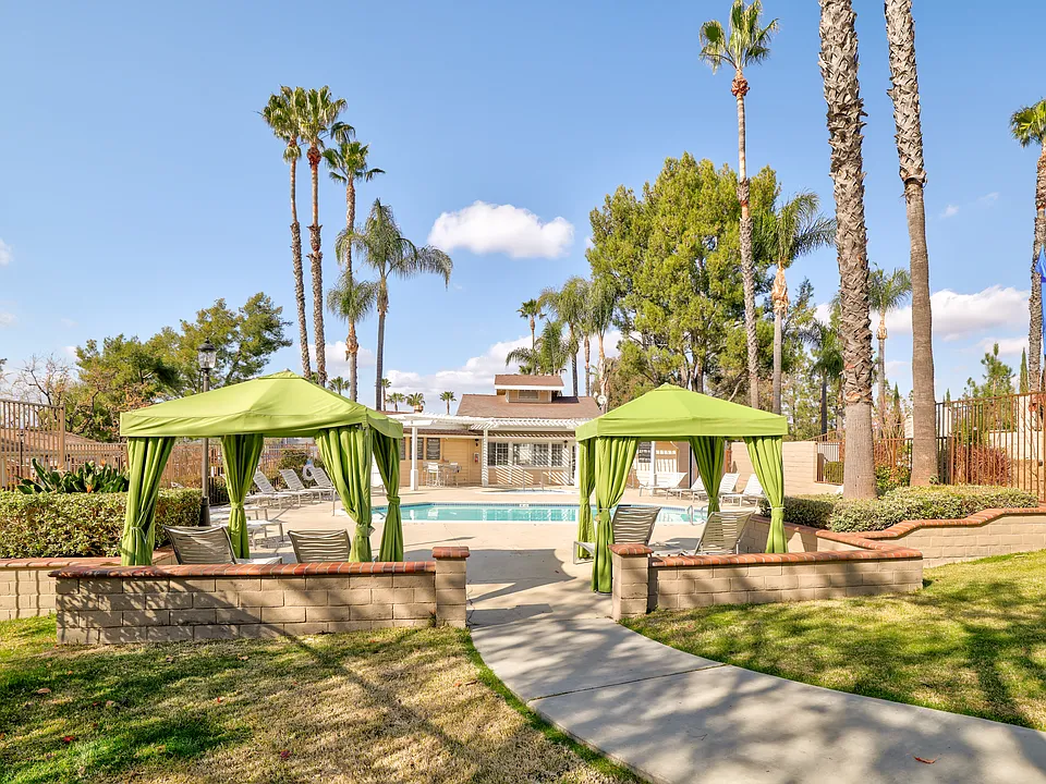 Stonewood Apartments Homes