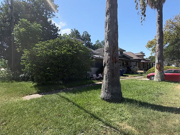 3rd image of 515 4th Ave N