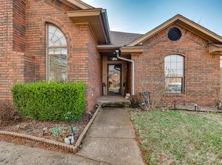305 N Jasper Way, Mustang, OK 73064