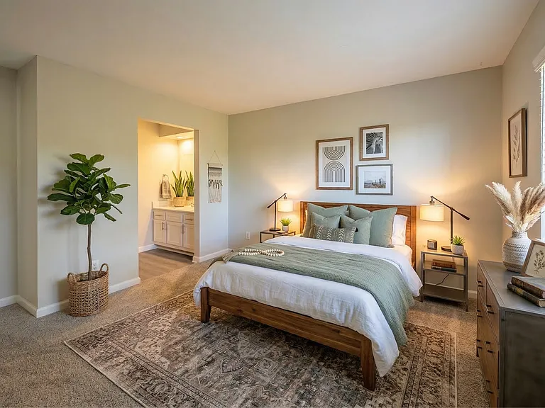 Crescent Oaks — Photo 11