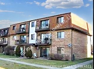 3428 Salem Walk APT A1, Northbrook, IL 60062