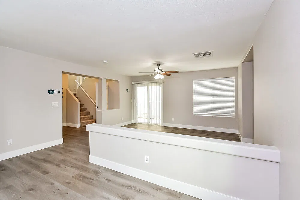 3 bed, 2.5 bath, 1526 sqft, $3,150 — Photo 4