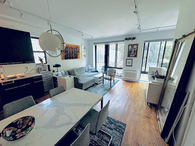 1st image of 5 W 127th St APT 1C