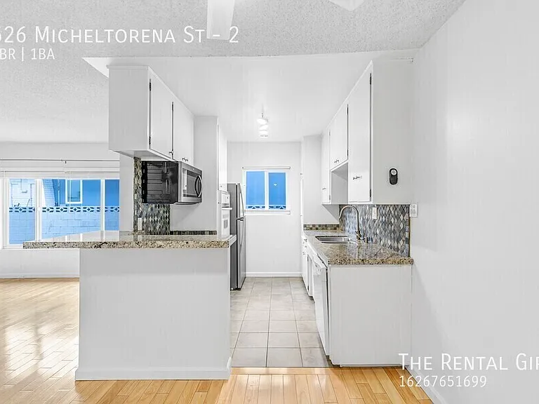 626 Micheltorena St #2 — Photo 8