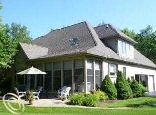 3000 Charann Dr, Howell, MI 48843