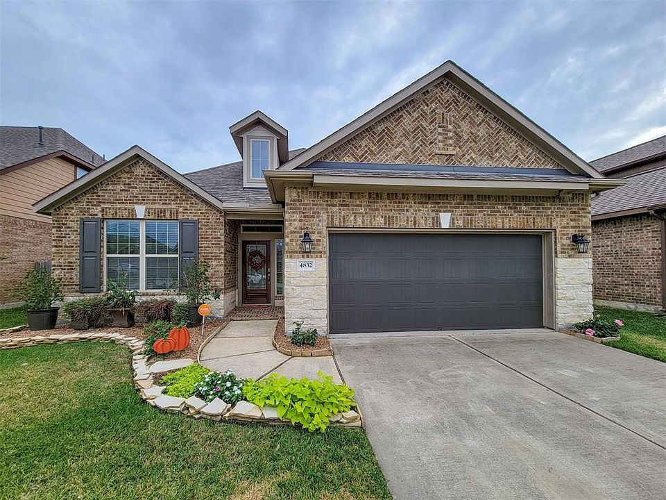 1st image of 4832 La Piedra Ln