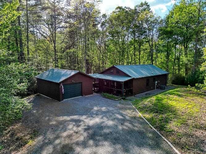 1st image of 130 Coopers Ridge Rd