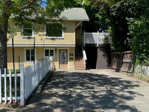 171 Alida St, Ashland, OR 97520
