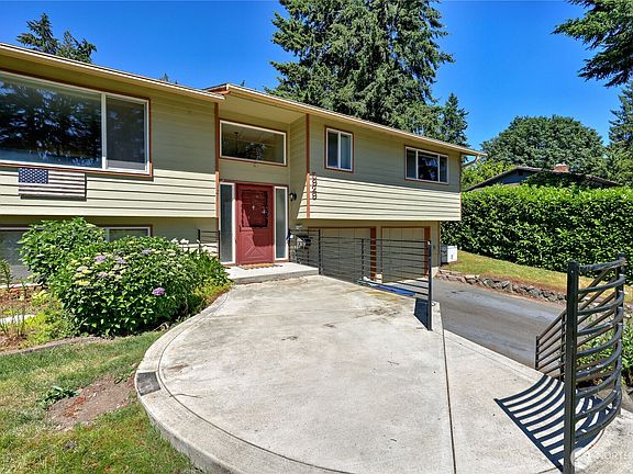 3rd image of 5929 Fern Avenue NE