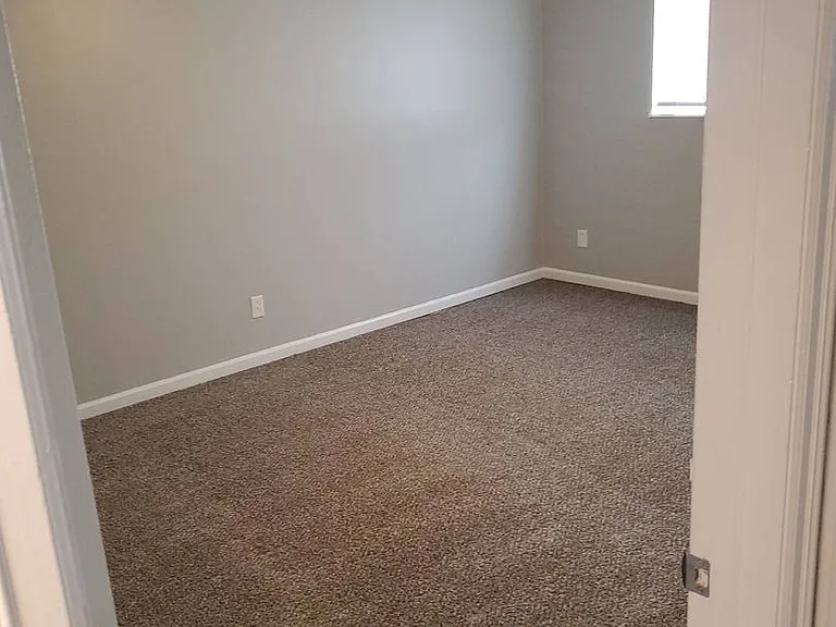 Stratford East Apartments — Photo 125