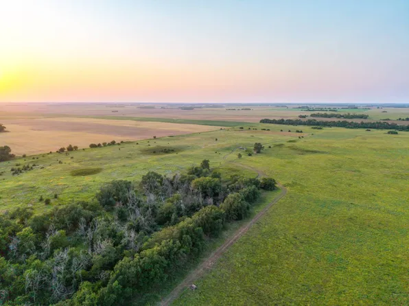 0 NE 110th St, Turon, KS 67583