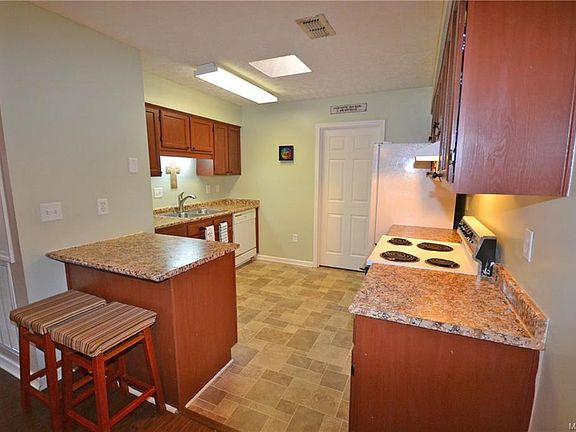 5th image of 6711 Water Oak Ln