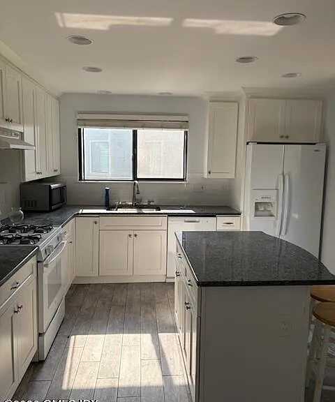 314 W Lyon Farm Dr — Photo 8