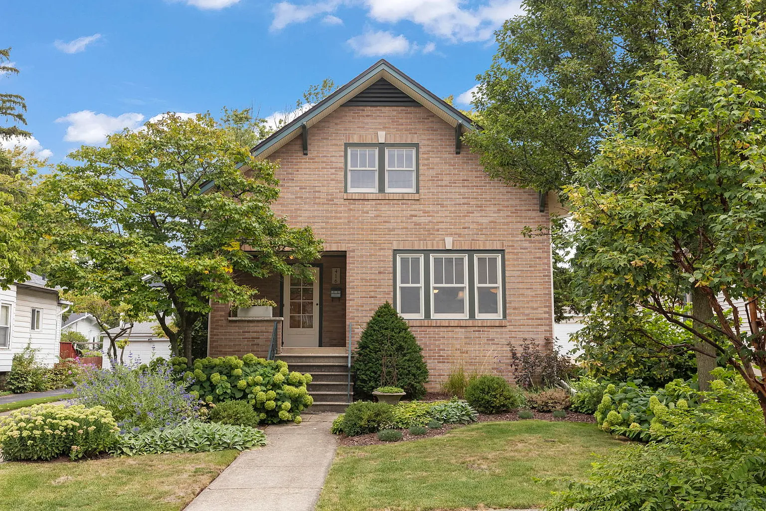 416 Anthony St photo 1