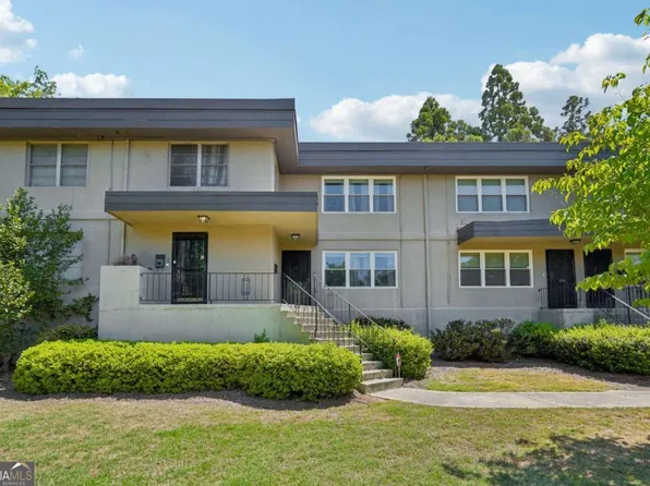 284 Lakemoore Dr NE APT B, Atlanta, GA 30342