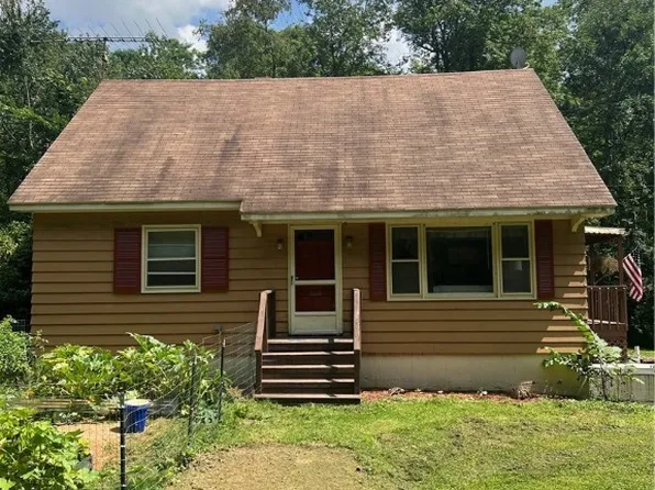 960 Ford Peterson Rd, Frewsburg, NY 14738