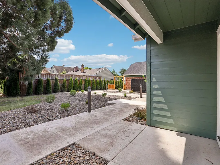Cottages at Laurel — Photo 35
