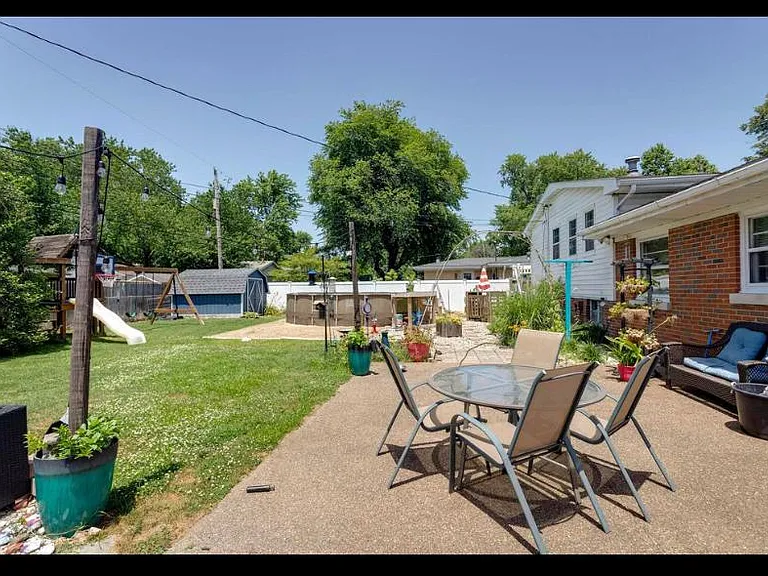 1724 N Meadow Rd — Photo 9