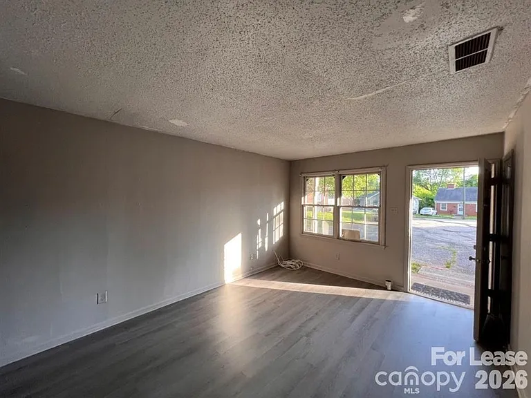 334 Brevard St #F — Photo 4