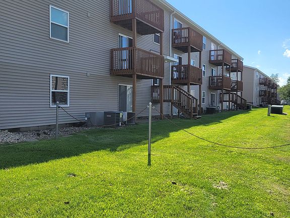 2nd image of 2805 W Larchmont Ln APT H32