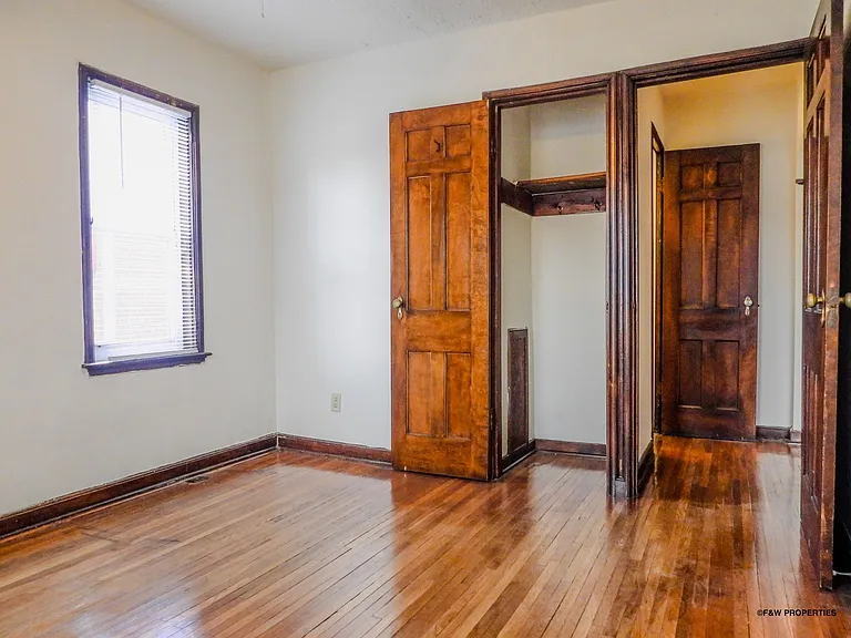 1514 E Long St — Photo 12