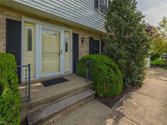 3rd image of 22870 Laramie Dr