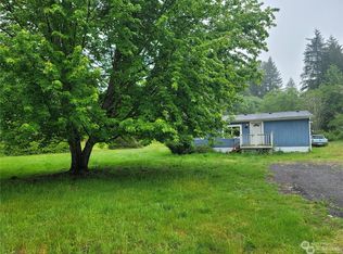 120 & 122 Wennassee Loop, Silver Creek, WA 98585
