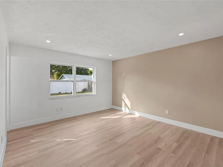 3206 Las Brisas Dr — Photo 18