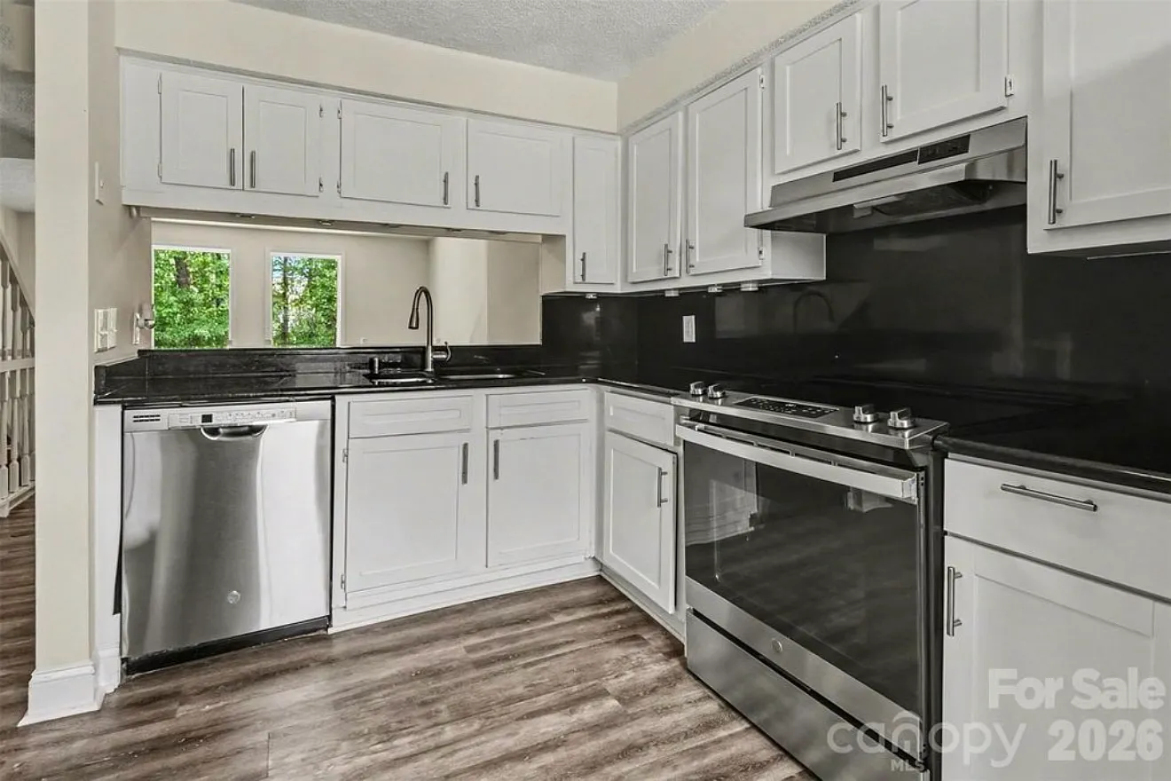 2 bed, 1266 sqft, $1,600 — Photo 1