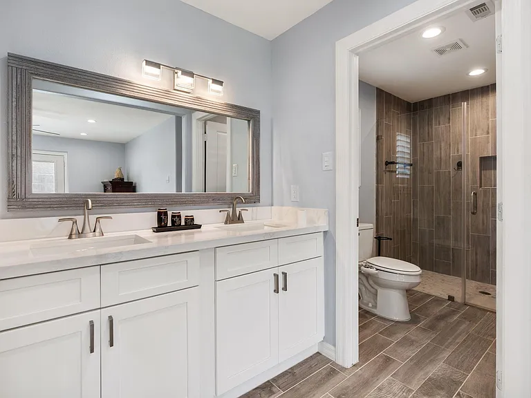 1214 W 31st St — Photo 10