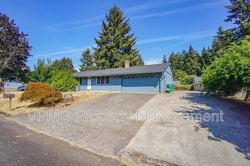3 bed, 2.0 bath, 1161 sqft, $2,395 — Photo 3