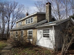 8564 Phillips Ln, Athens, OH 45701