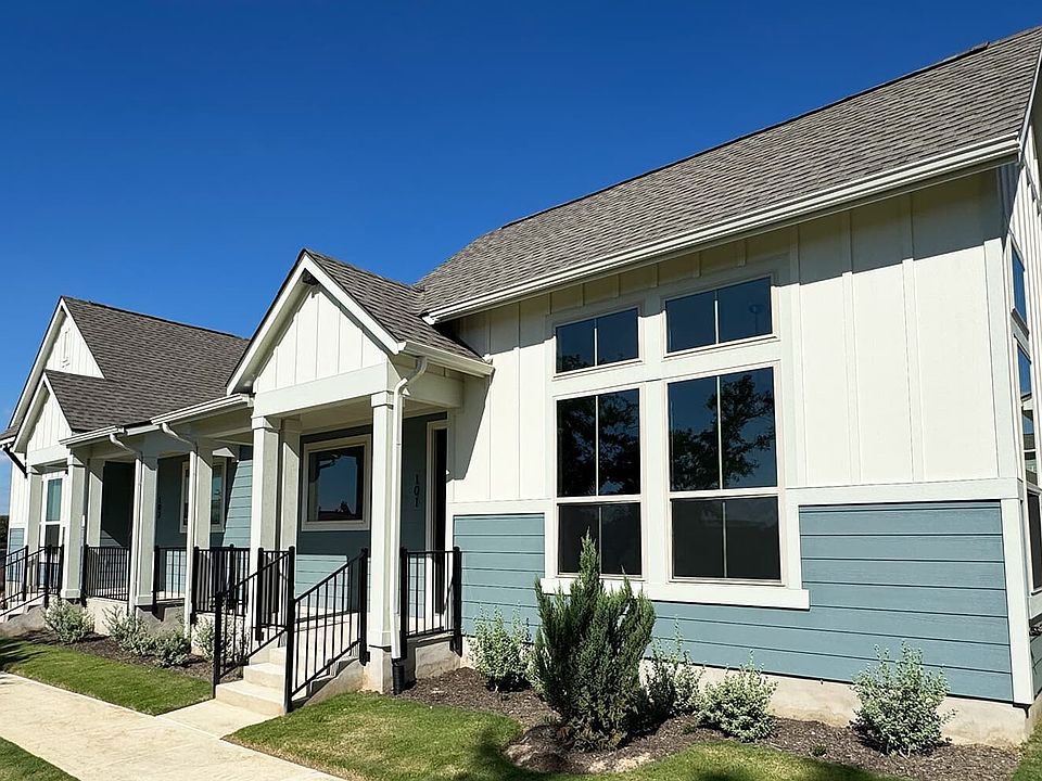 135 Stewart Unit 101 Front Exterior