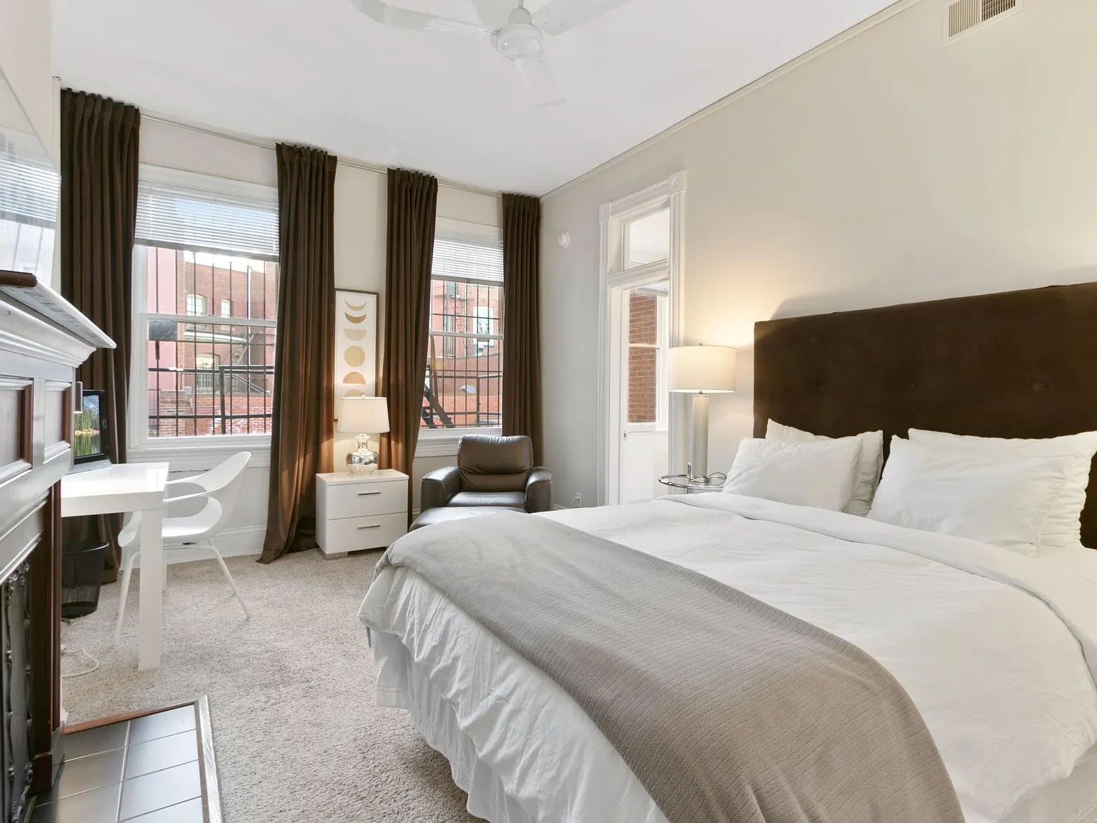 1 bed, 864 sqft, $4,500 — Photo 4