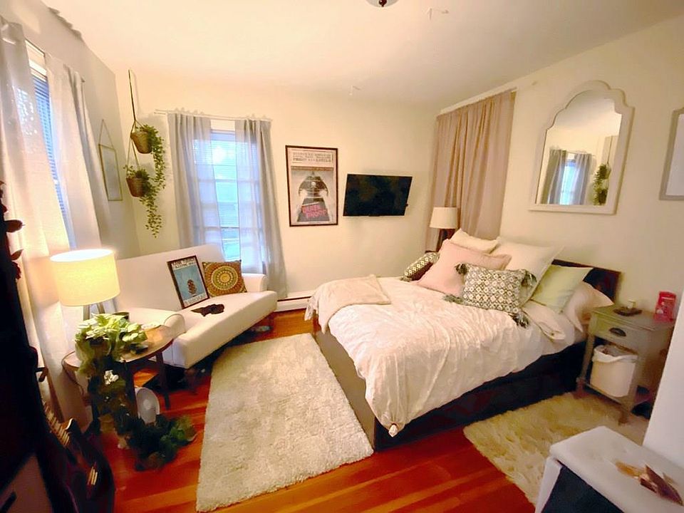 1st image of 22 Buckley St APT 1