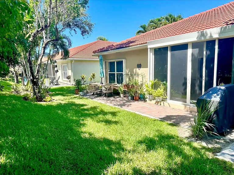 1813 Wood Fern Dr — Photo 29
