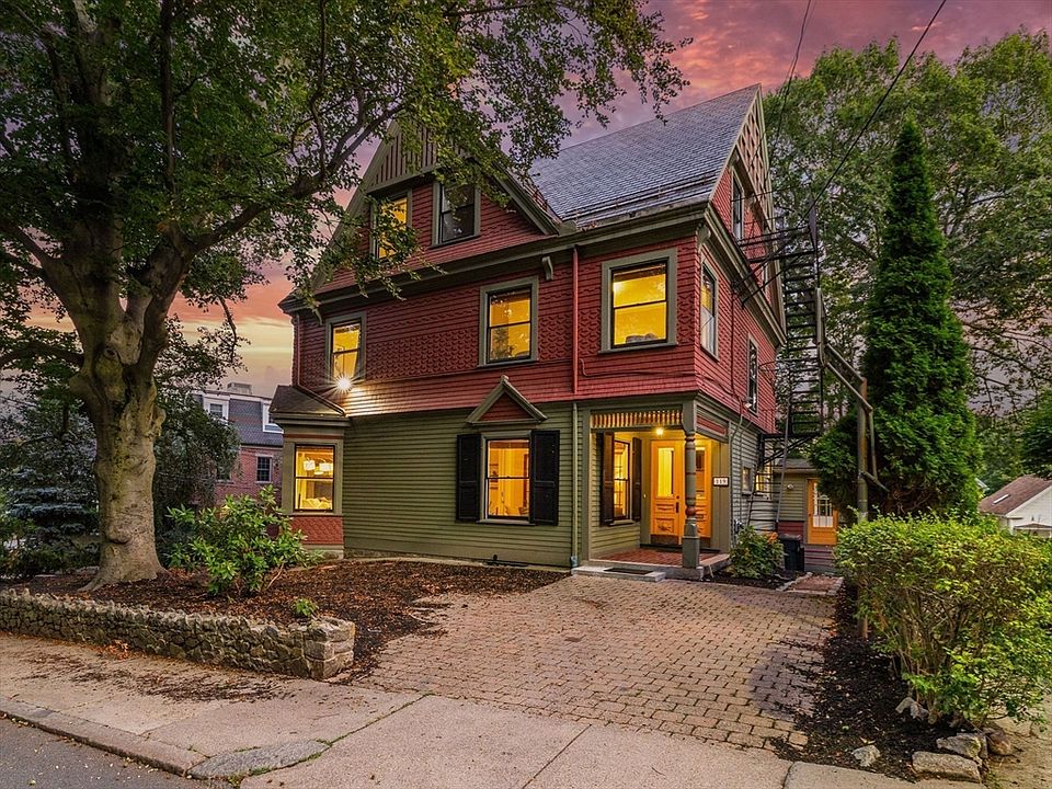 1st image of 119 Sedgwick St
