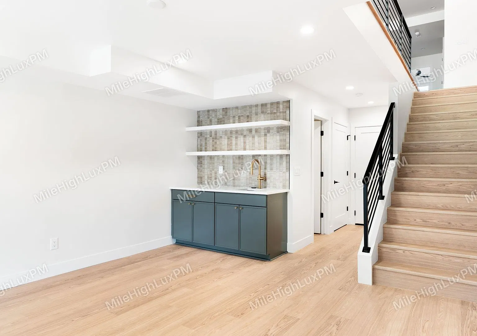 Brand-New 4BD, 4.5BA Wheat Ridge Townhome with 2-Car Tandem Garage — Photo 4