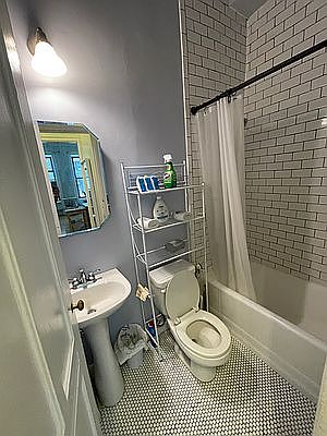 5th image of 32 W 96th St APT 3A
