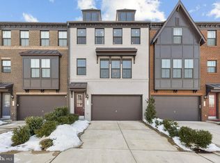 8102 Zoe Pl, Alexandria, VA 22306