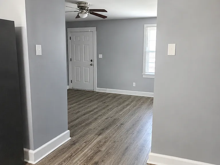 504 Homestead Ave #1 — Photo 3