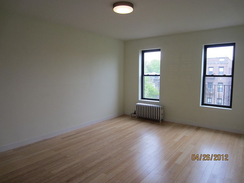 1st image of 11882 Metropolitan Ave APT 3E