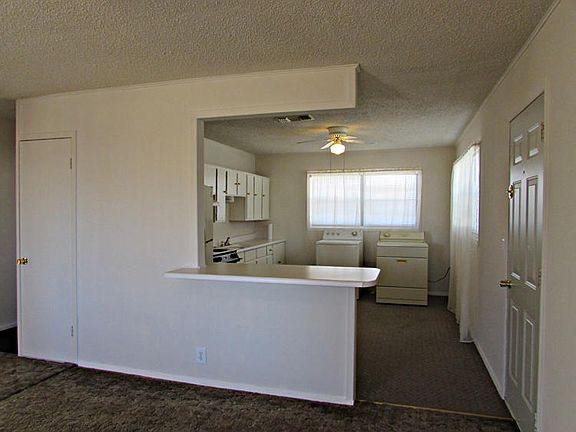 3rd image of 403 N Meredith Ave